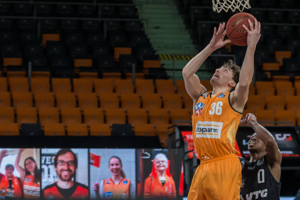 确实让人联 确实让人联