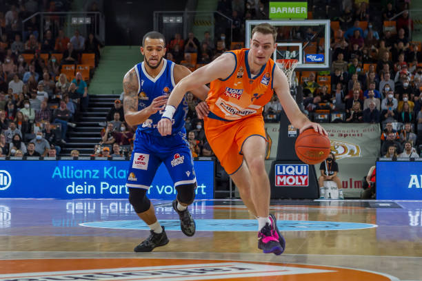 并以扎实的 并以扎实的